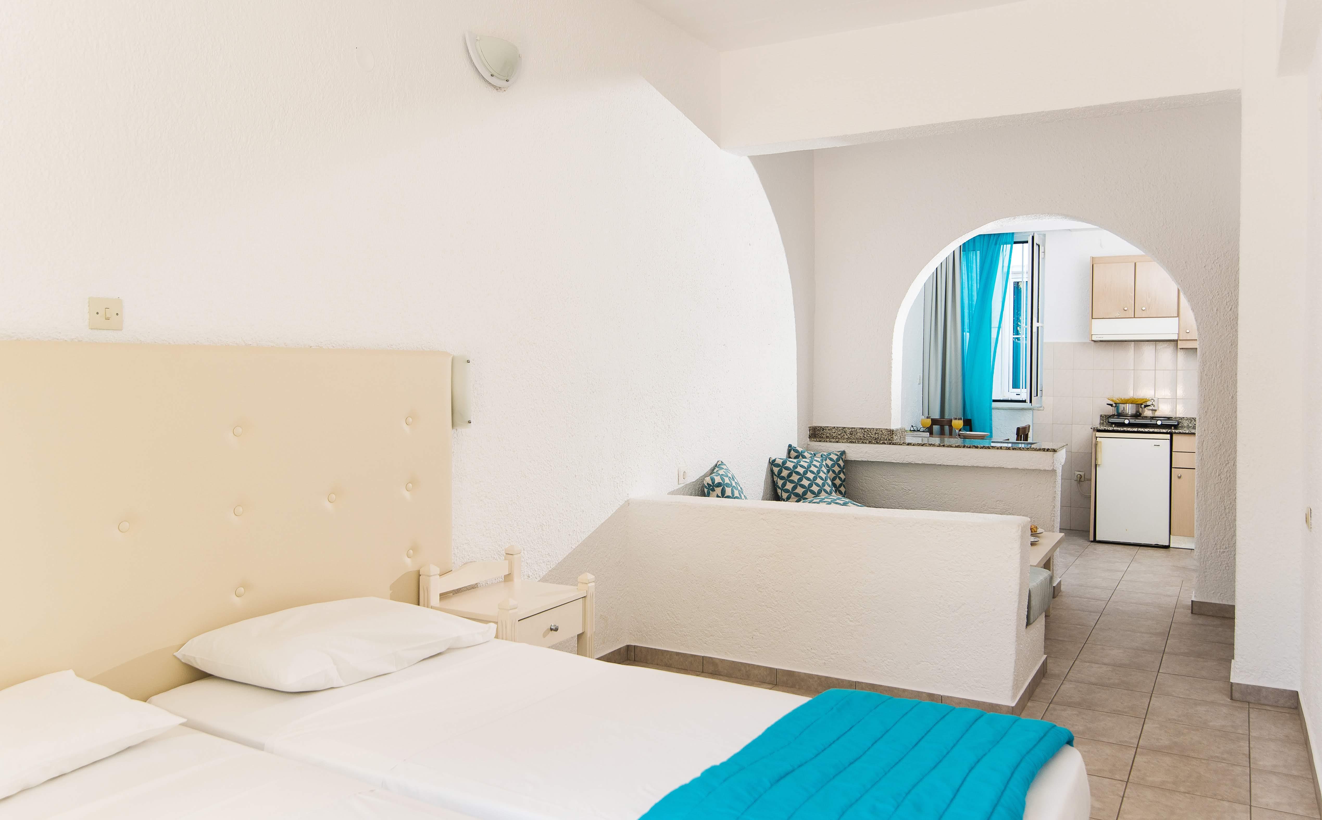 Ibiscus Hotel Malia Exterior photo